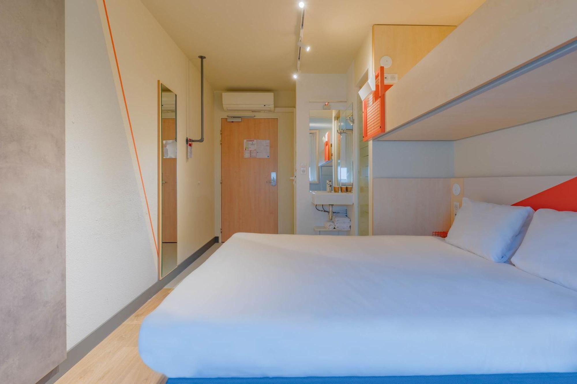 Ibis Budget Lyon Est Saint Quentin Fallavier Exteriör bild