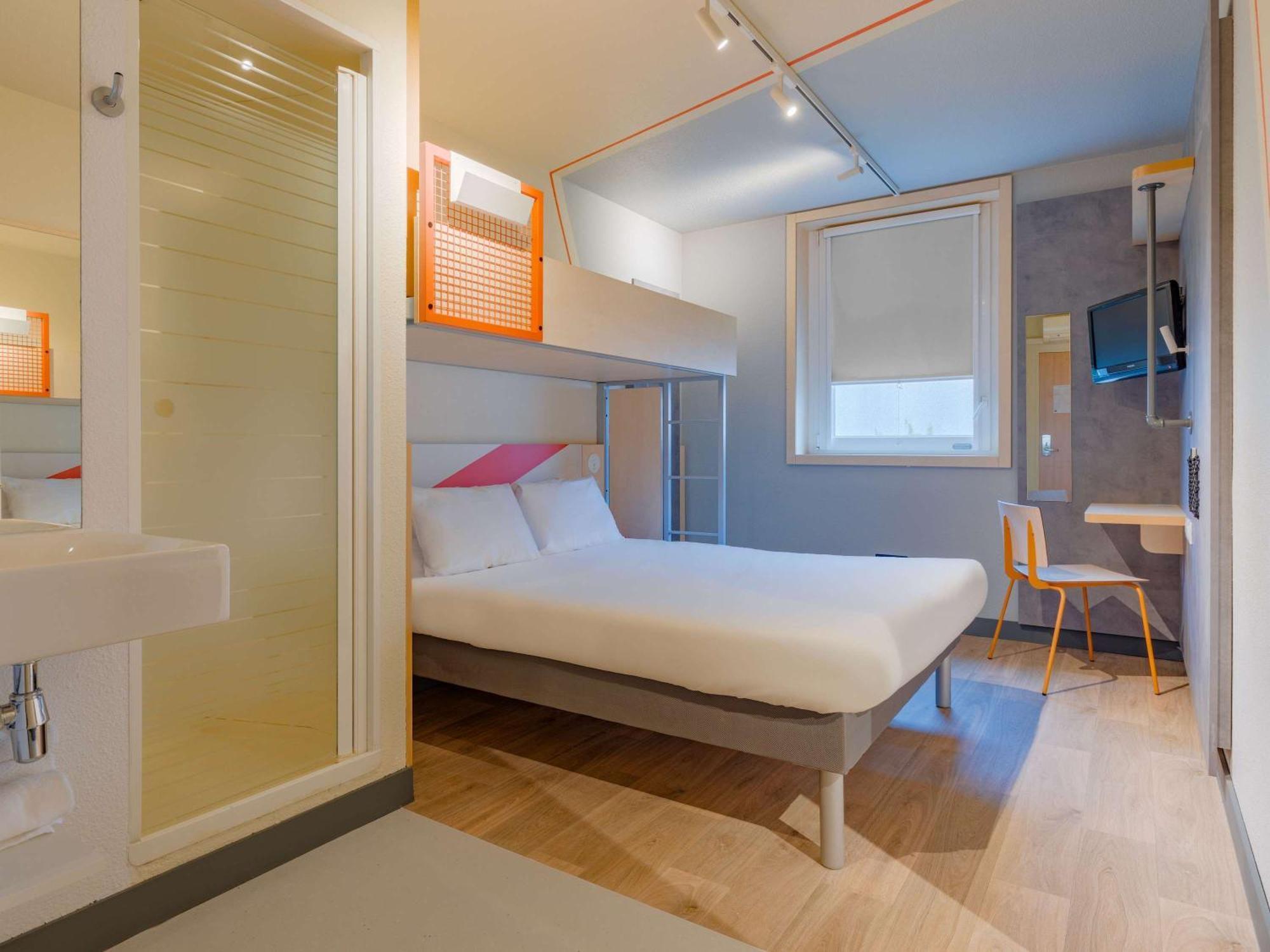 Ibis Budget Lyon Est Saint Quentin Fallavier Exteriör bild
