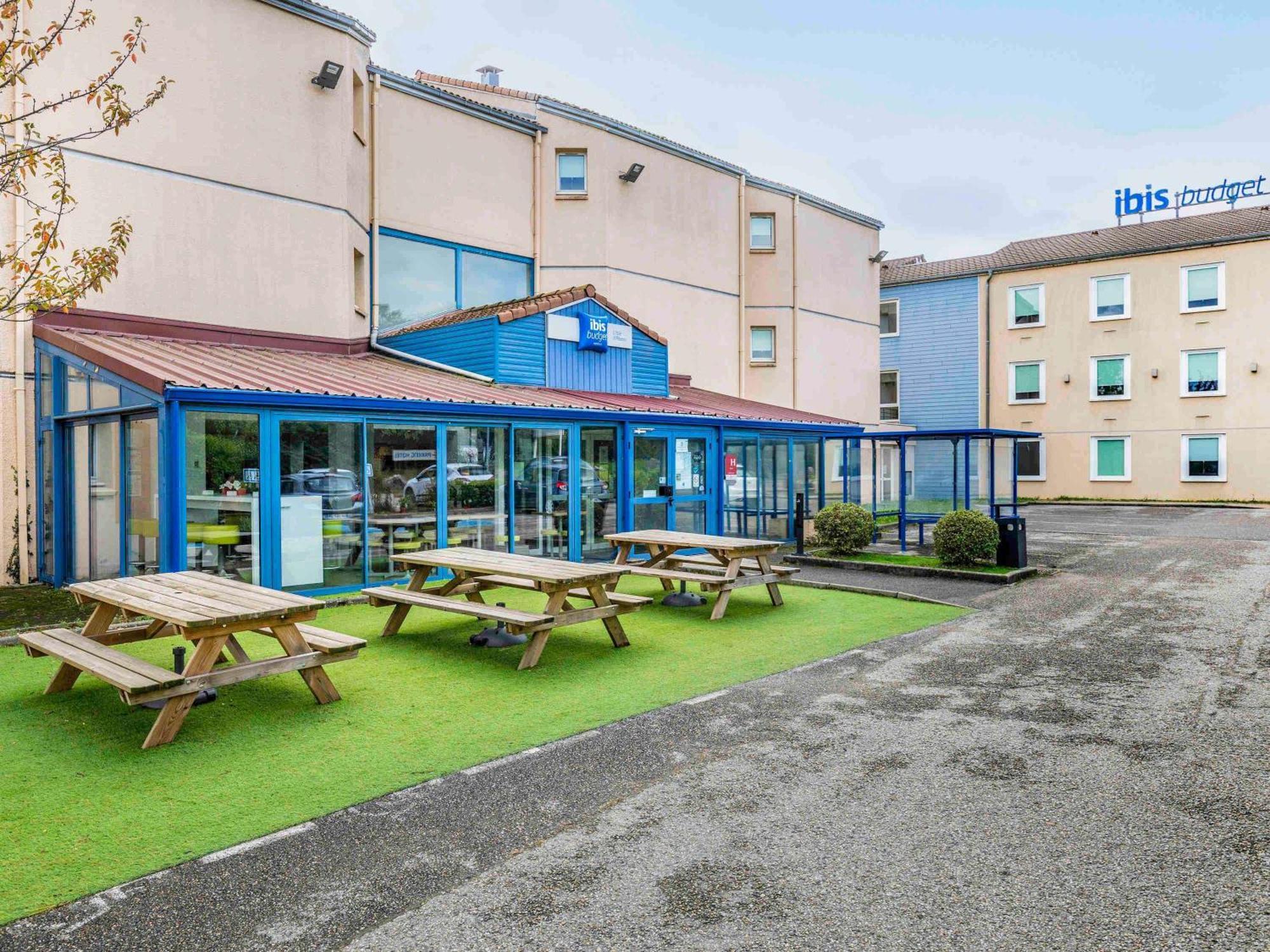 Ibis Budget Lyon Est Saint Quentin Fallavier Exteriör bild