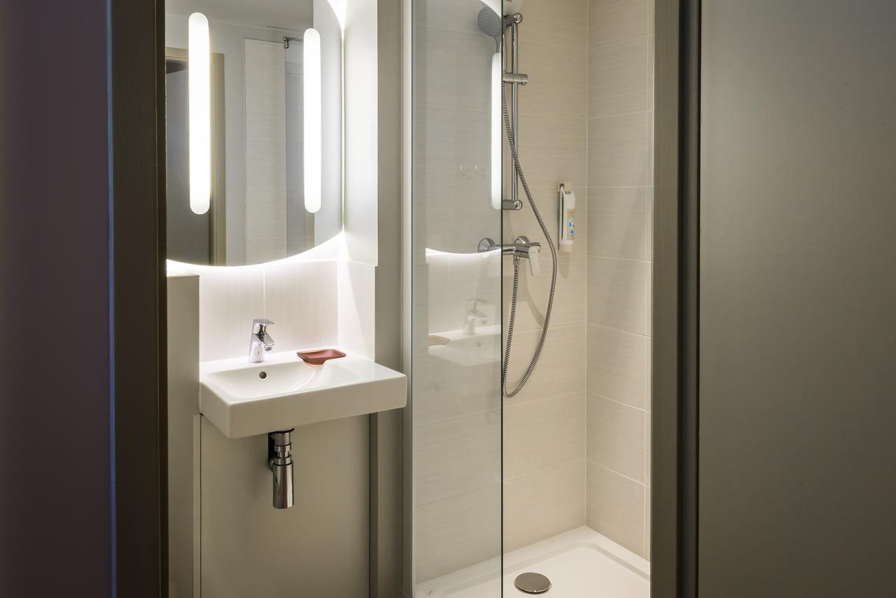 Ibis Budget Lyon Est Saint Quentin Fallavier Exteriör bild